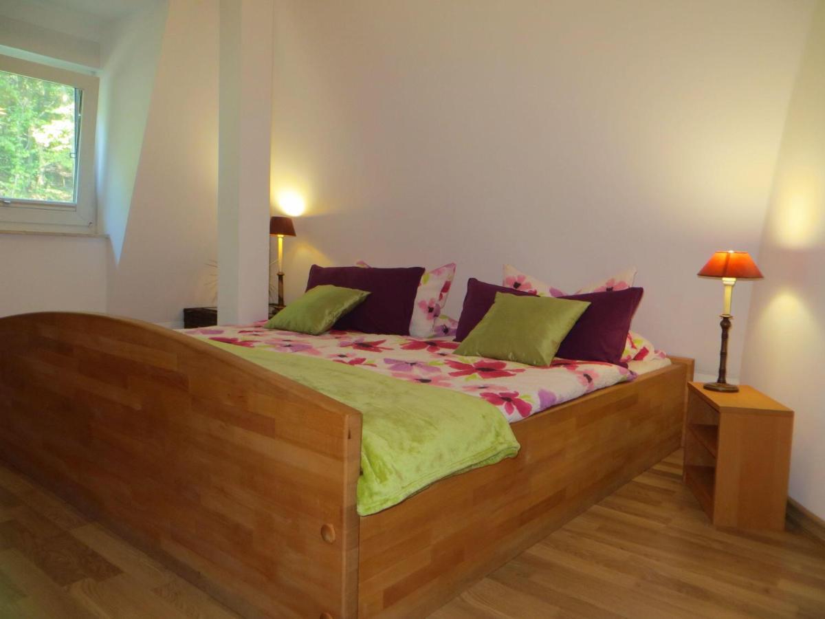 Appartement Weisses-haus-am-kurpark-fewo-waldblick